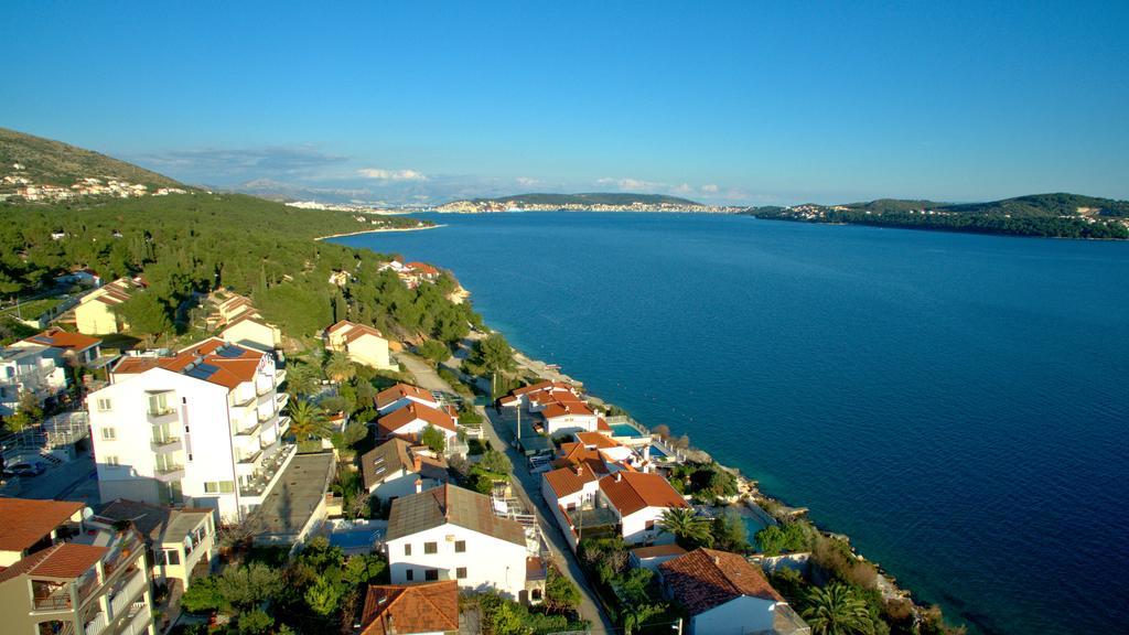 Hotel Viktorija Seget Vranjica Exterior photo